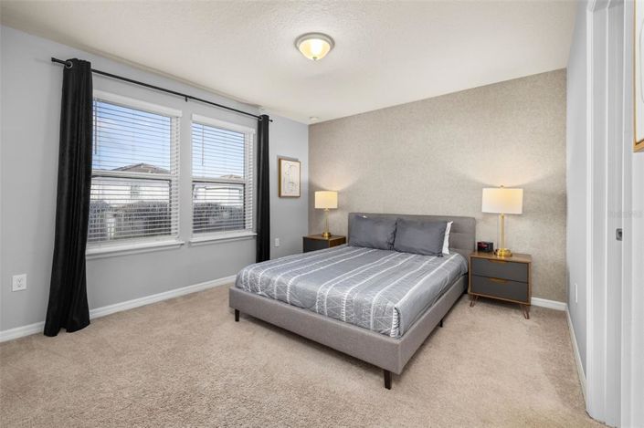 Image No.24-5 Bed House for sale