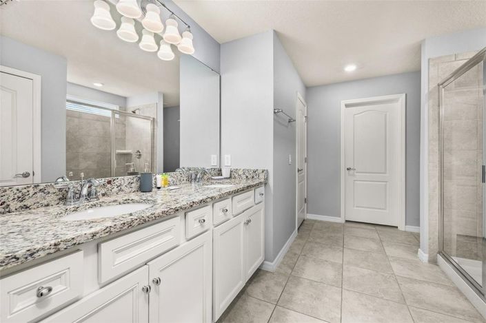 Image No.32-5 Bed House for sale