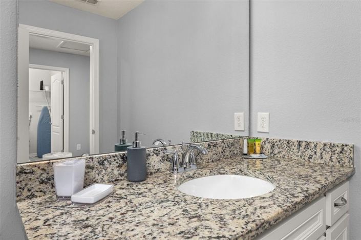 Image No.40-5 Bed House for sale