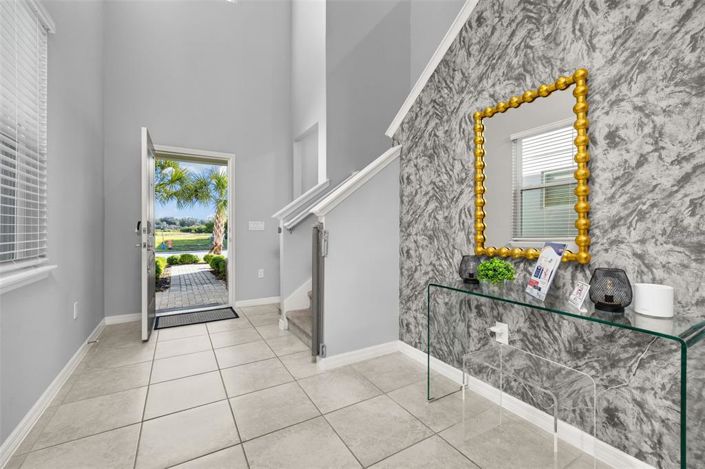 Image No.6-5 Bed House for sale