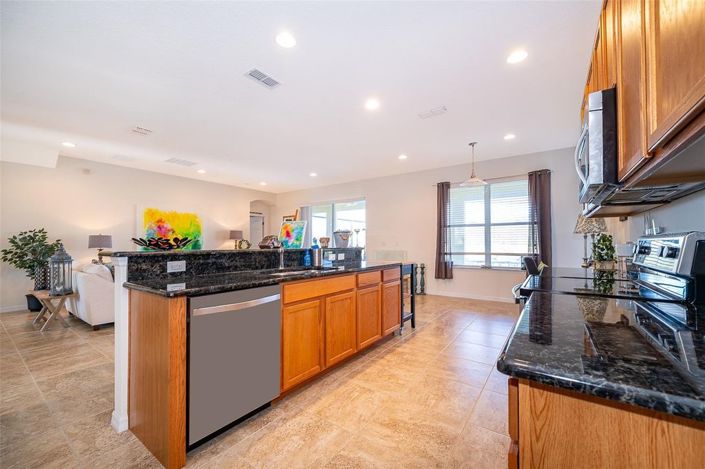 Image No.13-5 Bed House for sale