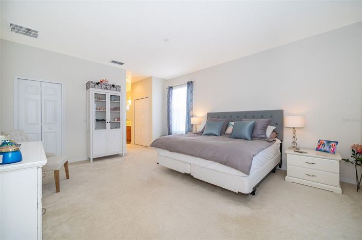 Image No.19-5 Bed House for sale