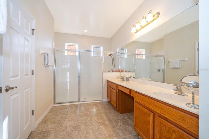 Image No.20-5 Bed House for sale