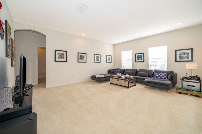 Image No.21-5 Bed House for sale