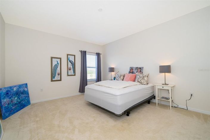 Image No.25-5 Bed House for sale