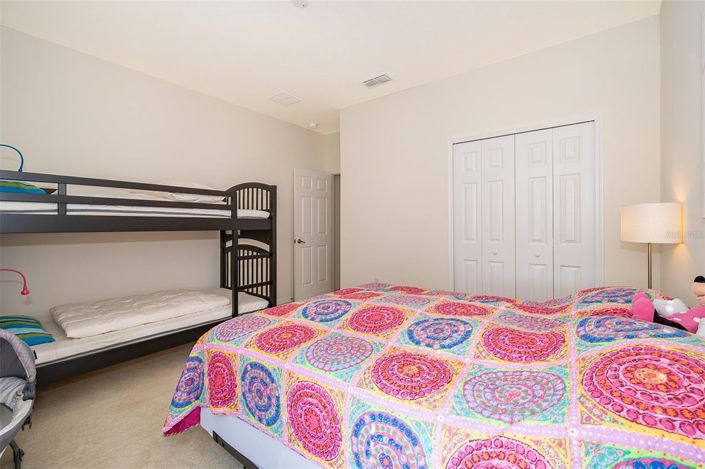 Image No.30-5 Bed House for sale