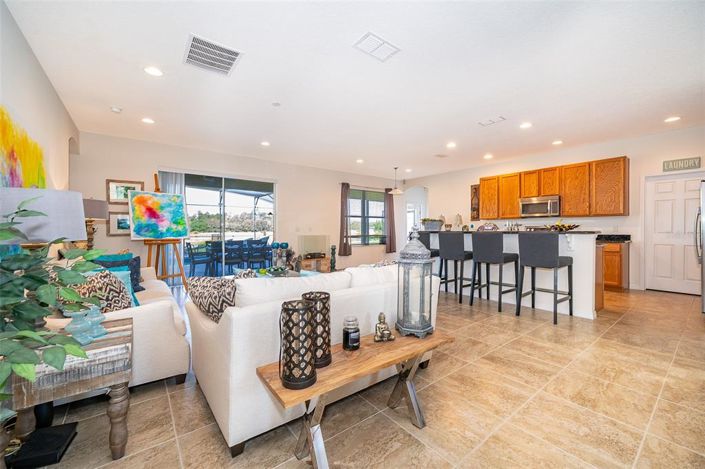 Image No.9-5 Bed House for sale