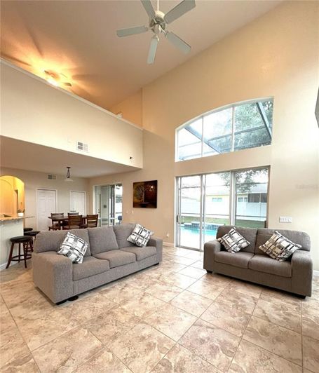 Image No.25-4 Bed House for sale