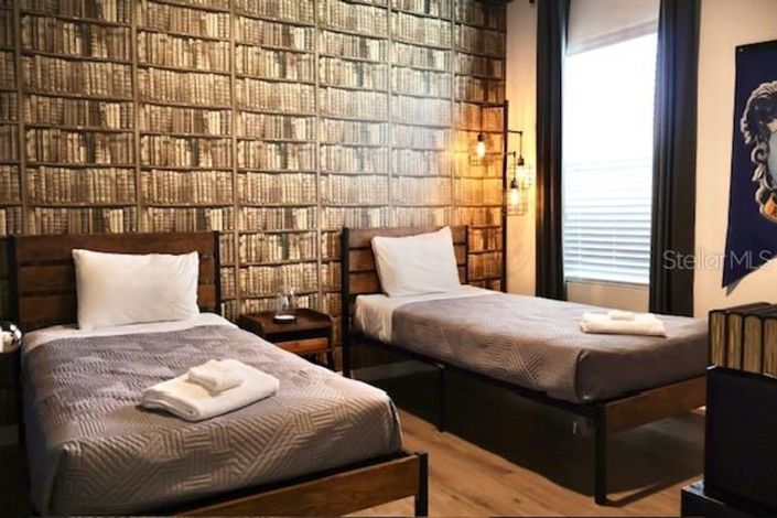 Image No.25-7 Bed House for sale