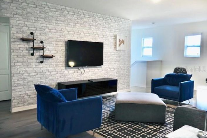 Image No.33-7 Bed House for sale