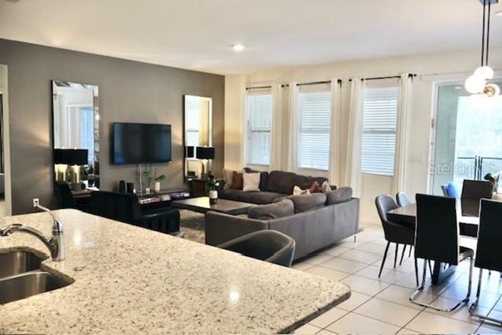 Image No.5-7 Bed House for sale