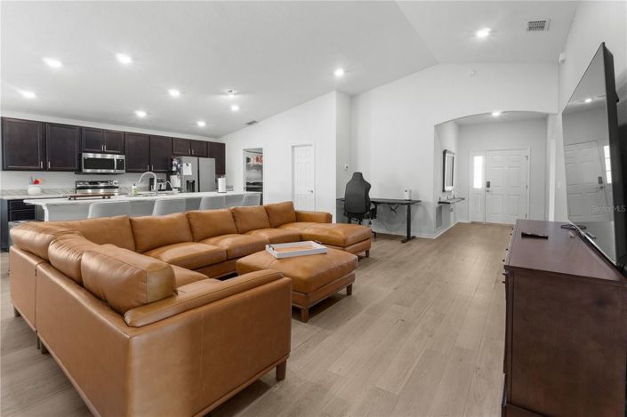 Image No.5-4 Bed House for sale