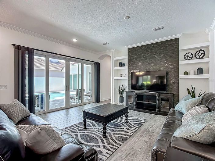 Image No.8-3 Bed House for sale