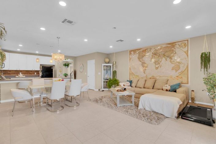 Image No.20-3 Bed Townhouse for sale