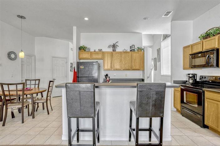 Image No.12-5 Bed House for sale