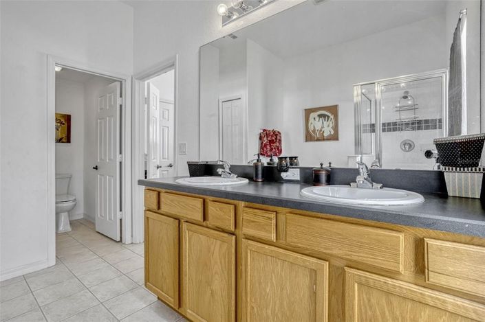 Image No.27-5 Bed House for sale