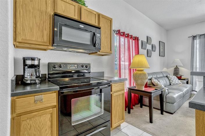 Image No.9-5 Bed House for sale