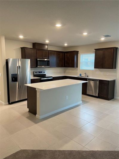 Image No.15-4 Bed House for sale