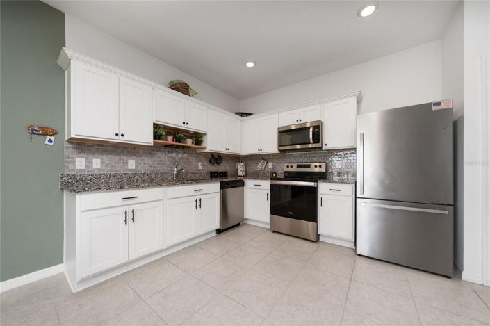 Image No.14-3 Bed Townhouse for sale