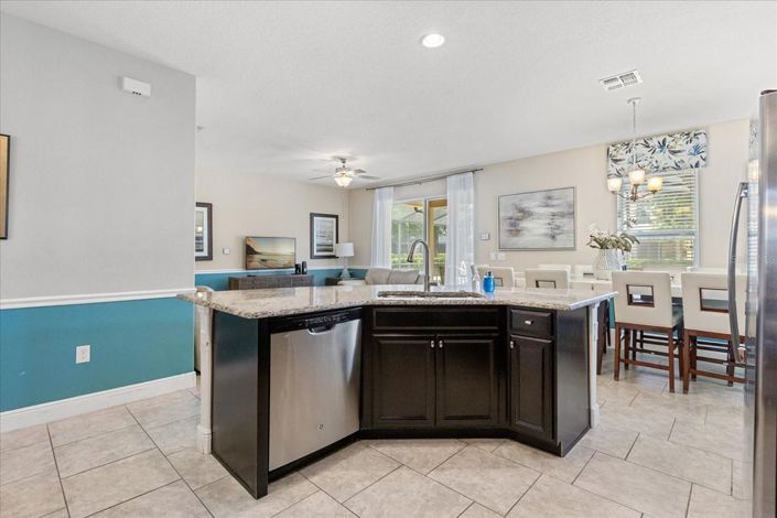 Image No.11-6 Bed House for sale