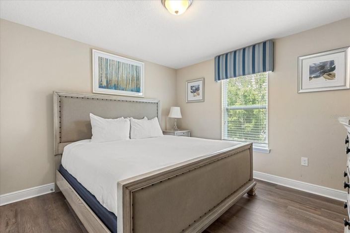 Image No.21-6 Bed House for sale