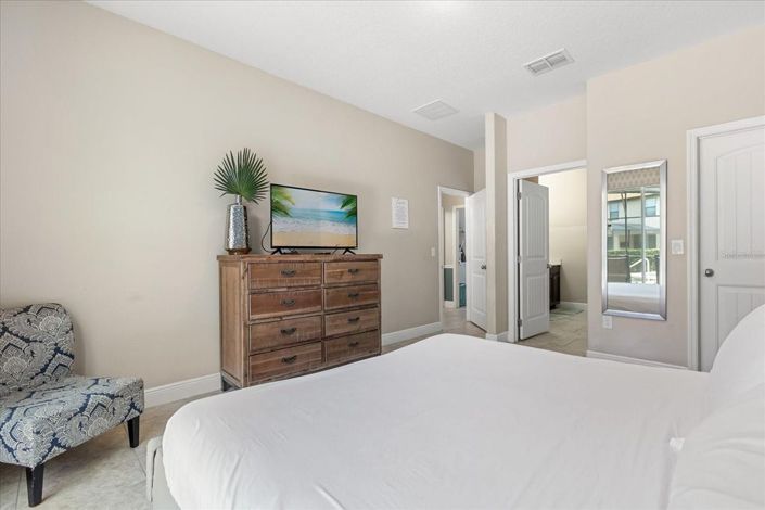 Image No.30-6 Bed House for sale