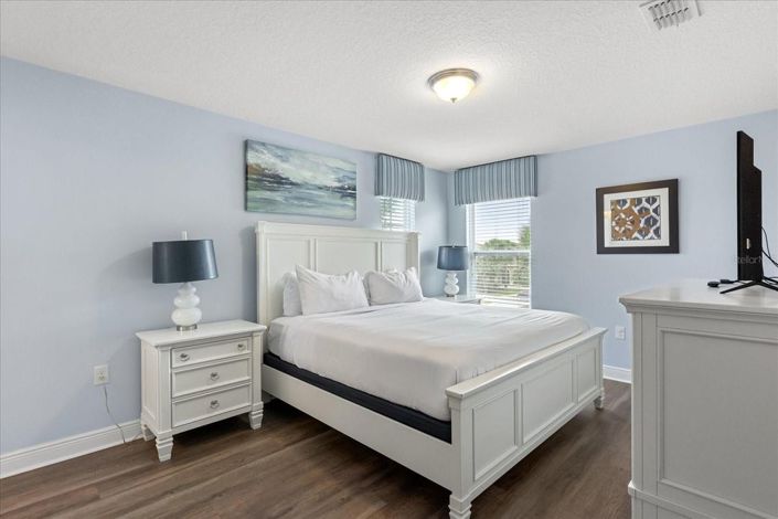 Image No.34-6 Bed House for sale