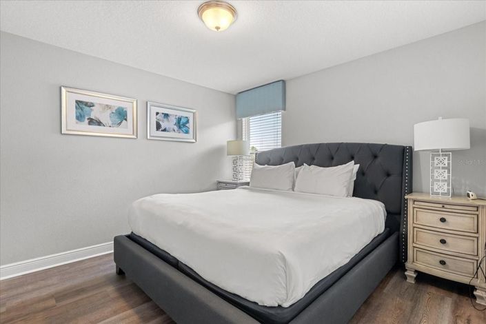 Image No.37-6 Bed House for sale