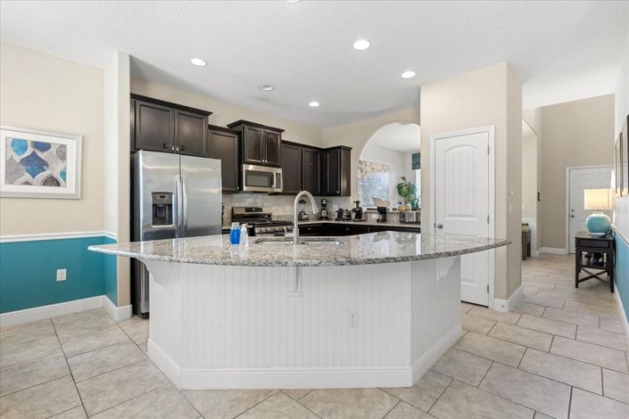 Image No.10-6 Bed House for sale