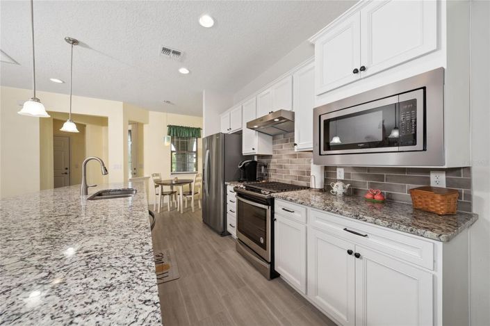 Image No.5-2 Bed House for sale