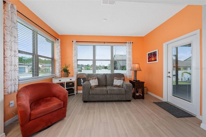 Image No.10-2 Bed House for sale