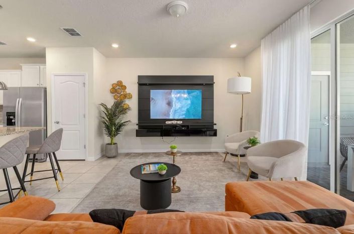 Image No.14-5 Bed Townhouse for sale