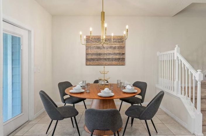 Image No.16-5 Bed Townhouse for sale