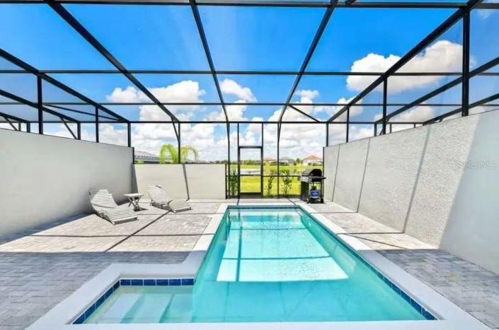 Image No.17-5 Bed Townhouse for sale