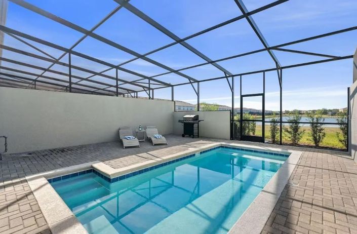 Image No.18-5 Bed Townhouse for sale