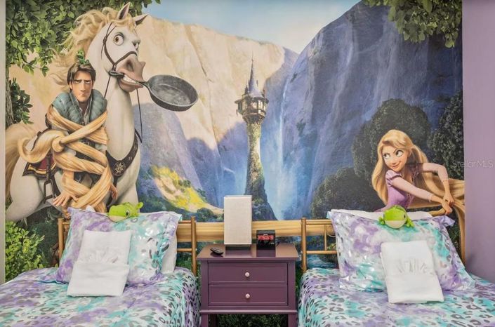 Image No.38-5 Bed Townhouse for sale