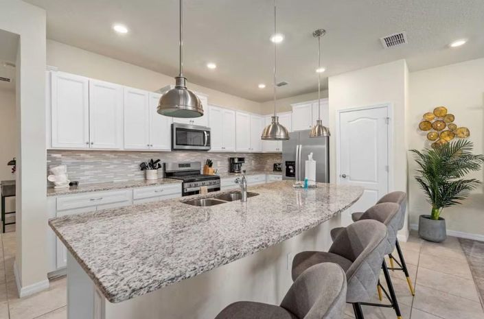 Image No.7-5 Bed Townhouse for sale