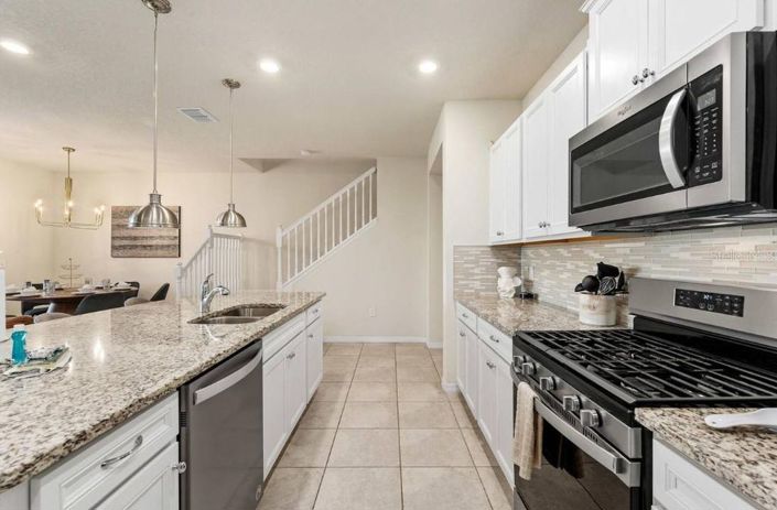 Image No.9-5 Bed Townhouse for sale