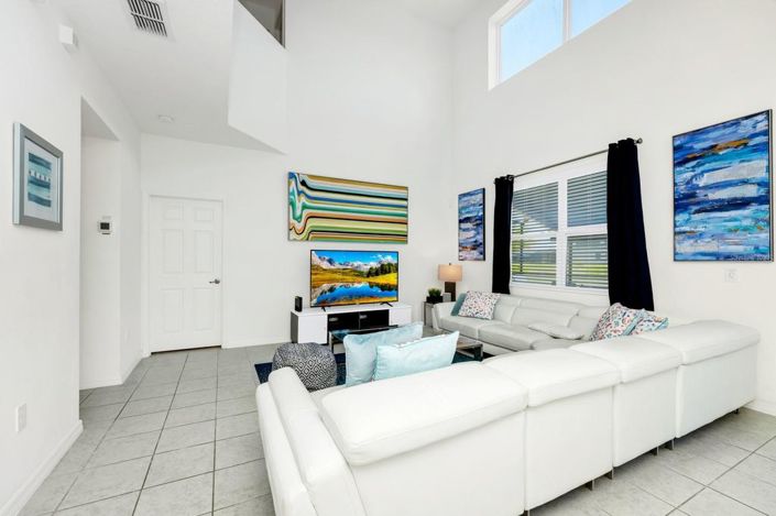 Image No.19-5 Bed House for sale