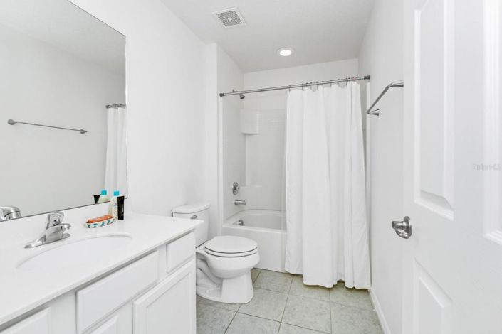 Image No.40-5 Bed House for sale