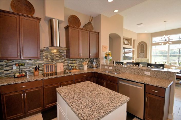 Image No.13-5 Bed House for sale