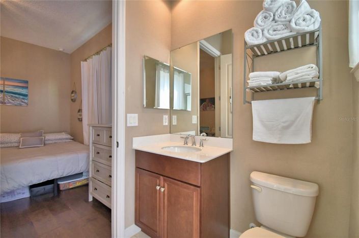 Image No.37-5 Bed House for sale