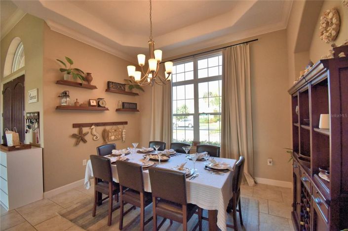 Image No.10-5 Bed House for sale