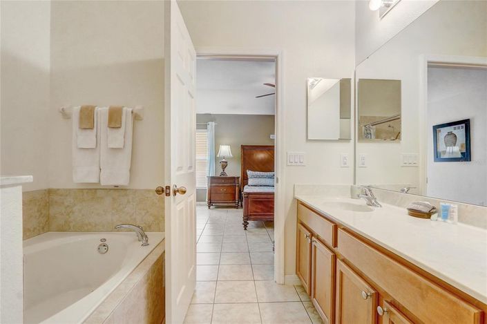 Image No.21-4 Bed House for sale