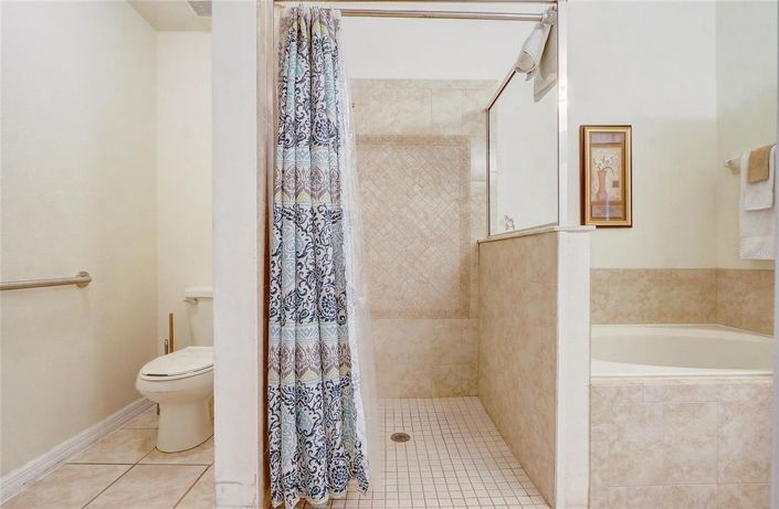 Image No.22-4 Bed House for sale