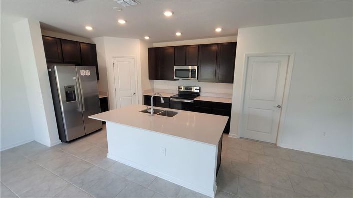 Image No.14-4 Bed House for sale