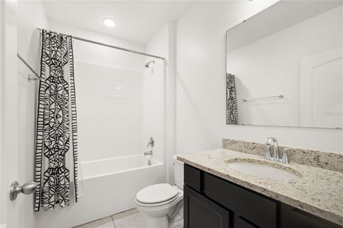 Image No.18-4 Bed House for sale