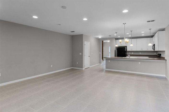 Image No.11-3 Bed Townhouse for sale