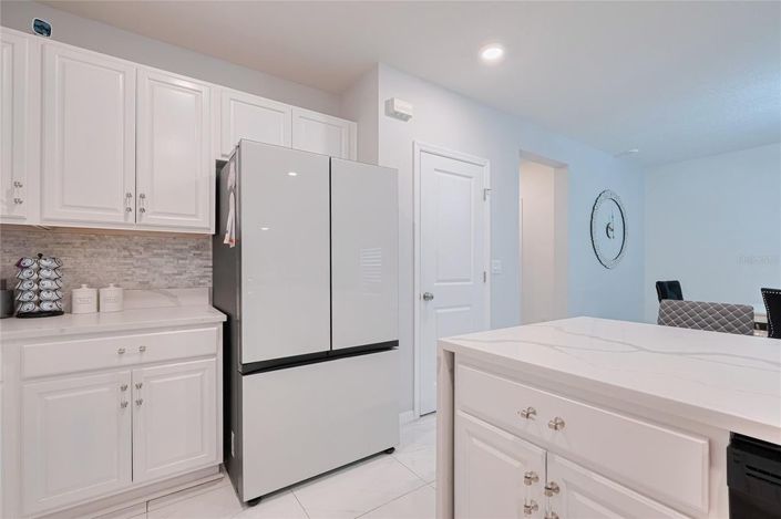 Image No.18-5 Bed House for sale