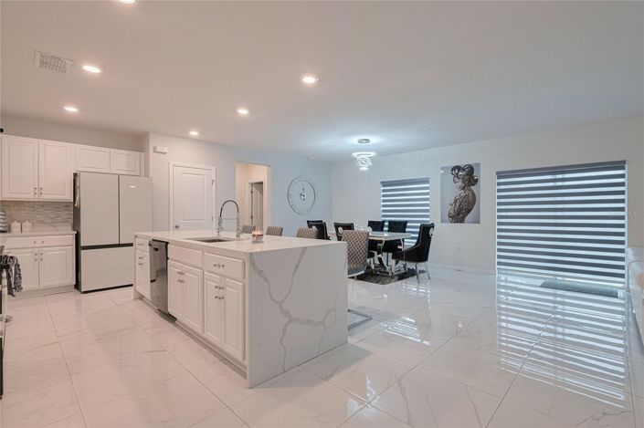 Image No.22-5 Bed House for sale